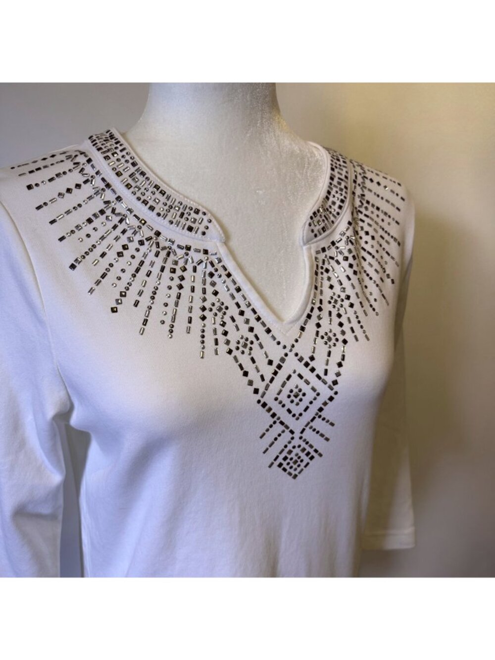 Cruisewear & Company White 3/4 Sleeve Tunic Top With Metallic Embellishments S